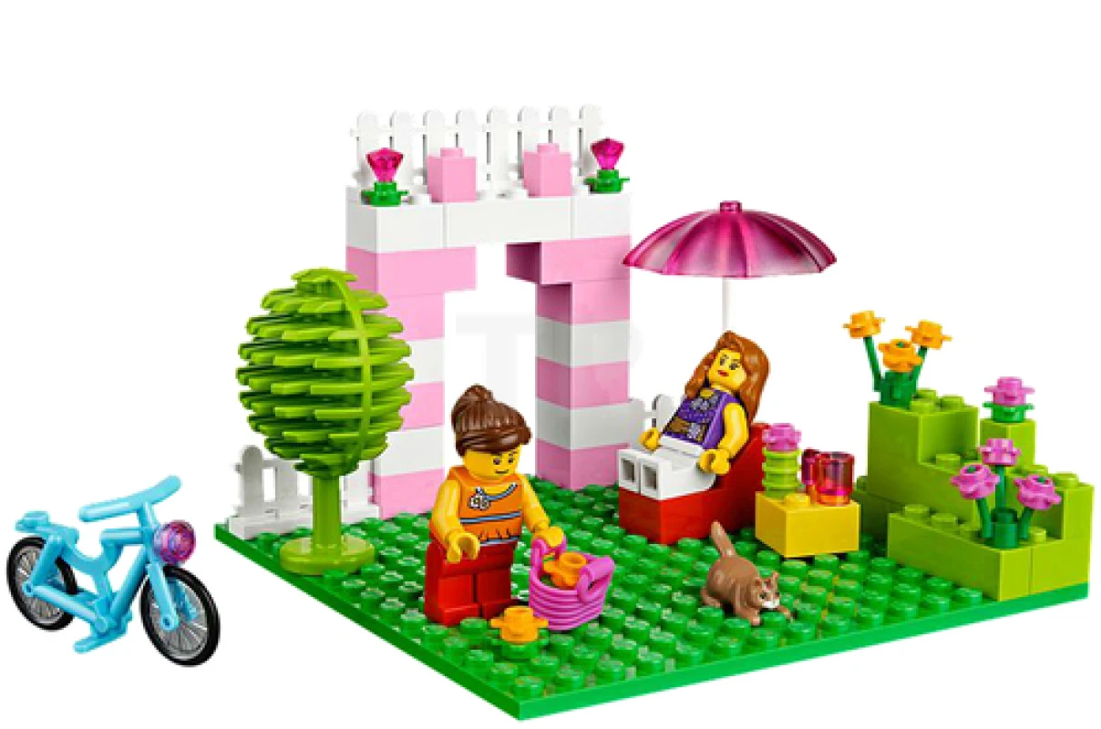 LEGO&reg; 10660 House Suitcase