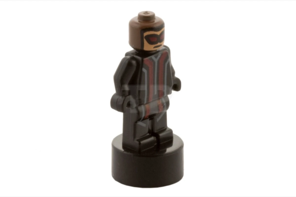 LEGO&reg; 90398pb003 Hawkeye Statuette