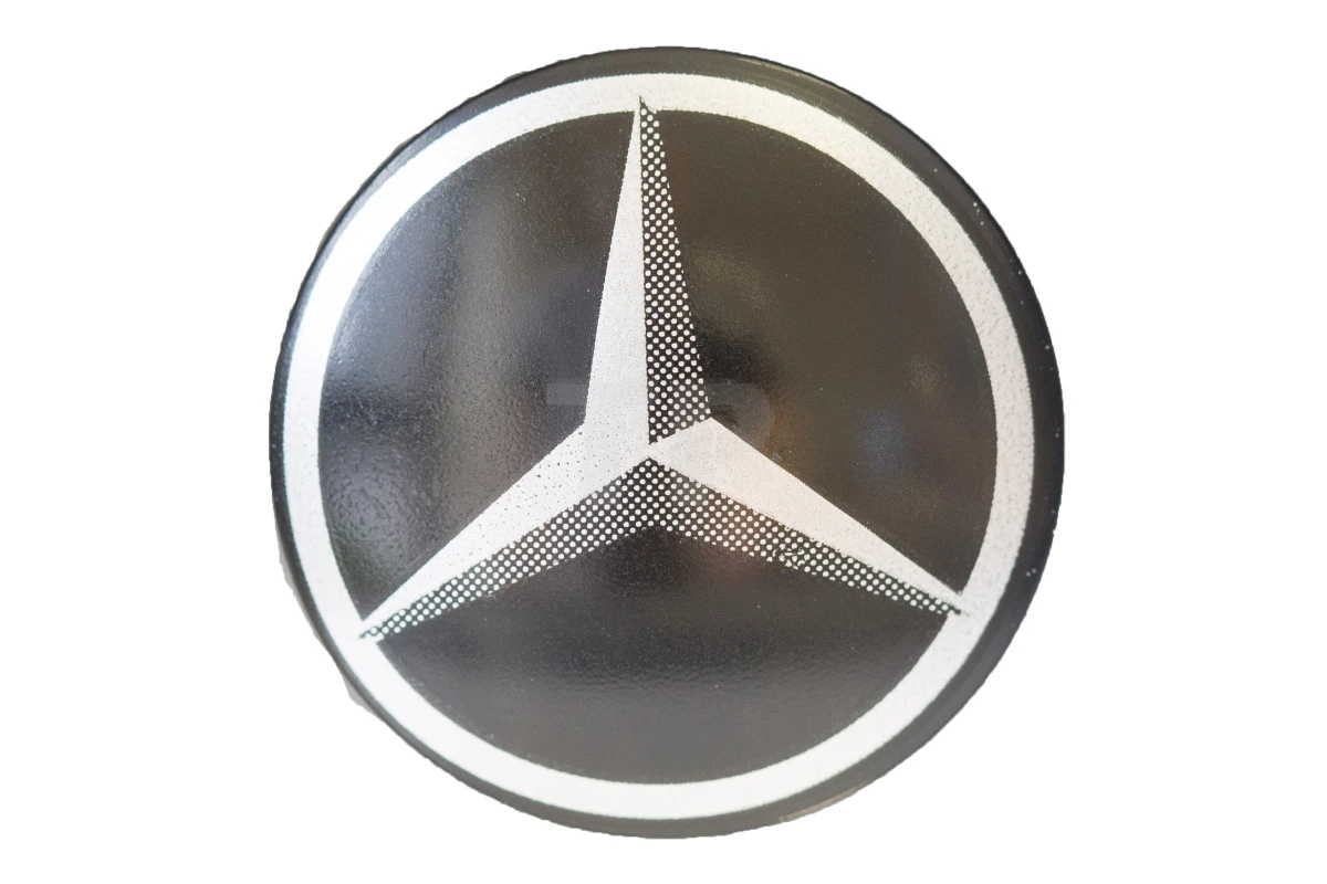 LEGO&reg; 6113039 - 75902pb06 - Minifig, Shield Round with Rounded Front and Silver Mercedes-Benz Logo Pattern