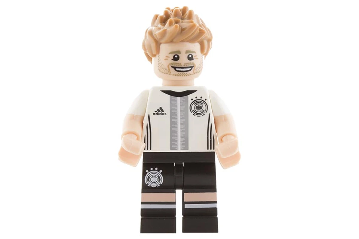 LEGO&reg; dfb005 Benedikt Höwedes - German Soccer Team (4)