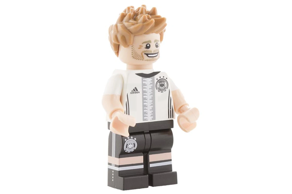 LEGO&reg; dfb005 Benedikt Höwedes - German Soccer Team (4)