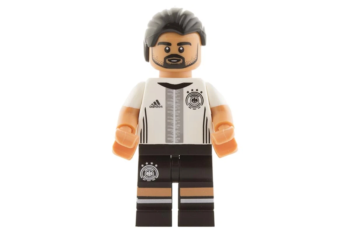 LEGO&reg; dfb011 Sami Khedira - German Soccer Team (6)