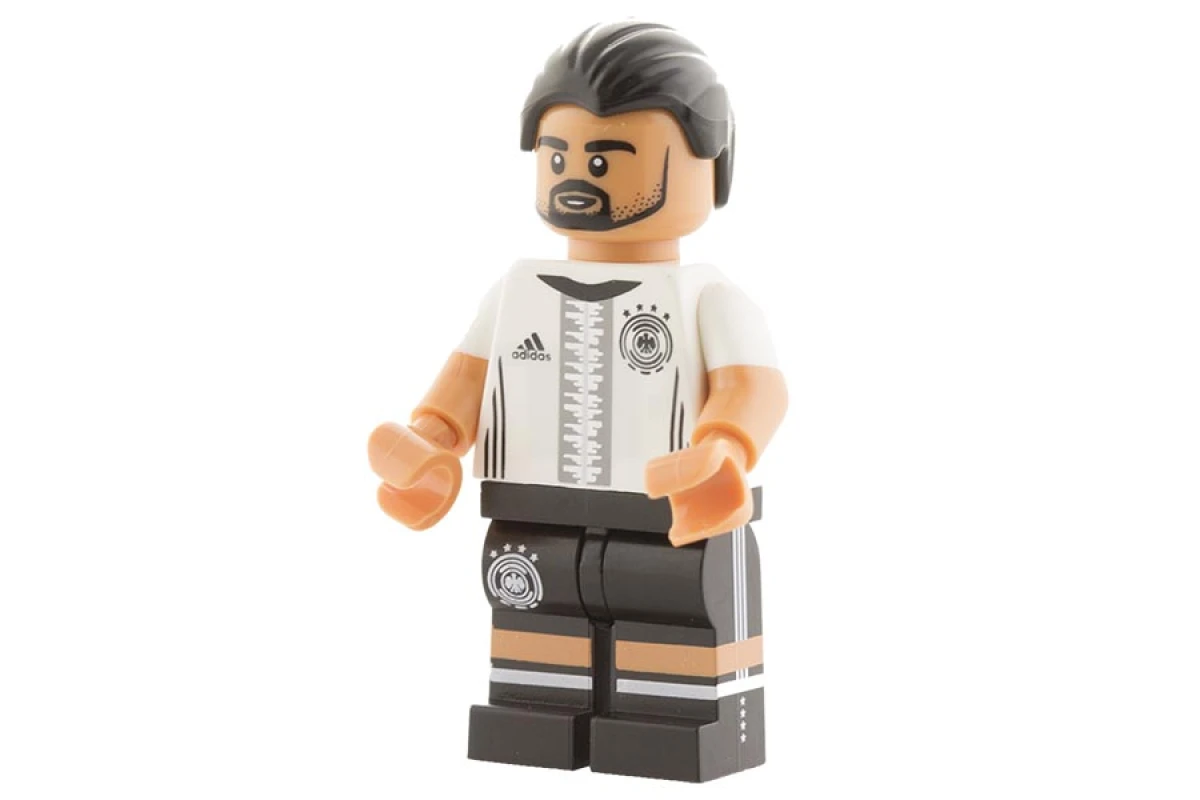 LEGO&reg; dfb011 Sami Khedira - German Soccer Team (6)