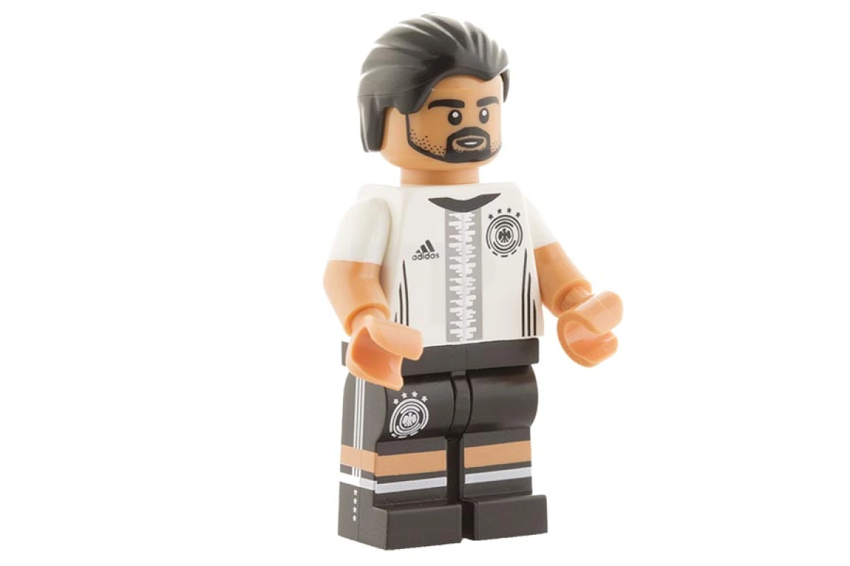LEGO&reg; dfb011 Sami Khedira - German Soccer Team (6)
