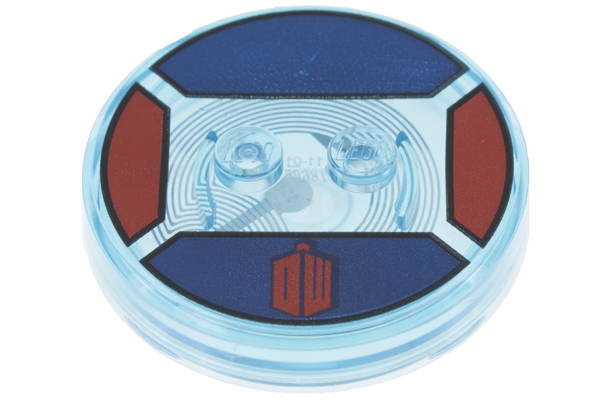 LEGO&reg; 6122863 - 18605c01pb07 - Dimensions Étiquette de jouet 4 x 4 x 2/3 avec 2 studs pour Le Docteur #7 avec motif rouge foncé 'DW'.