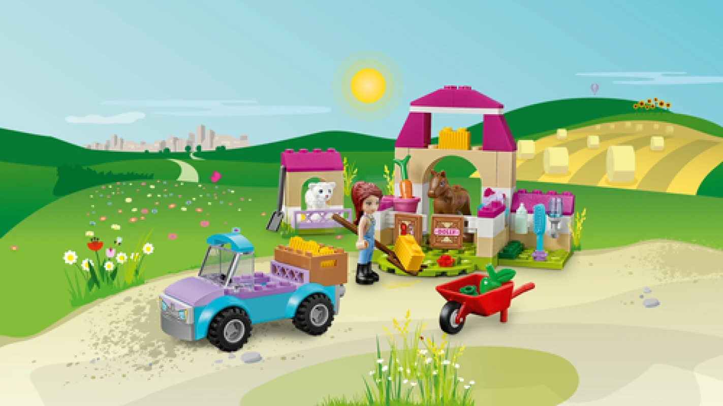 LEGO&reg; 10746 Mia's Farm Suitcase
