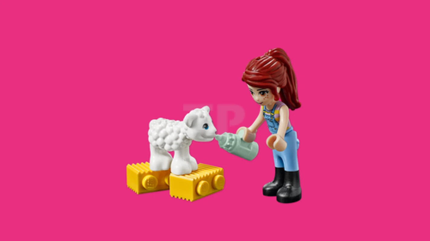 LEGO&reg; 10746 Mia's Farm Suitcase