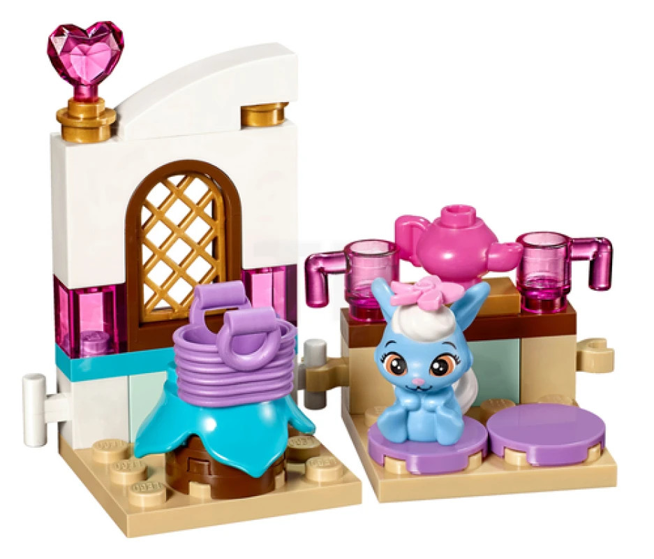 LEGO&reg; 41143 Berry's Kitchen