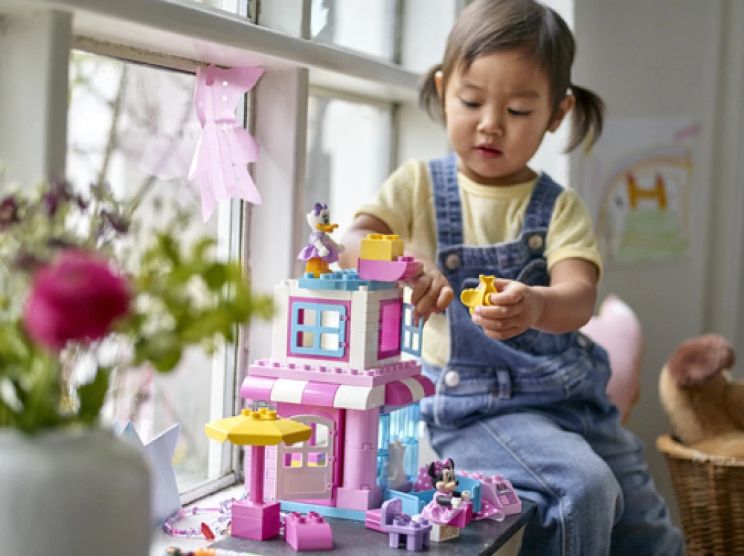 LEGO&reg; 10844 Minnie Mouse Bow-tique