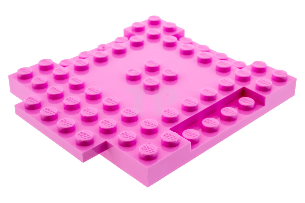 LEGO&reg; 6181829 - 15624 - Stein, modifiziert 8 x 8 mit 1 x 4 Vertiefungen und 1 x 4 Platte