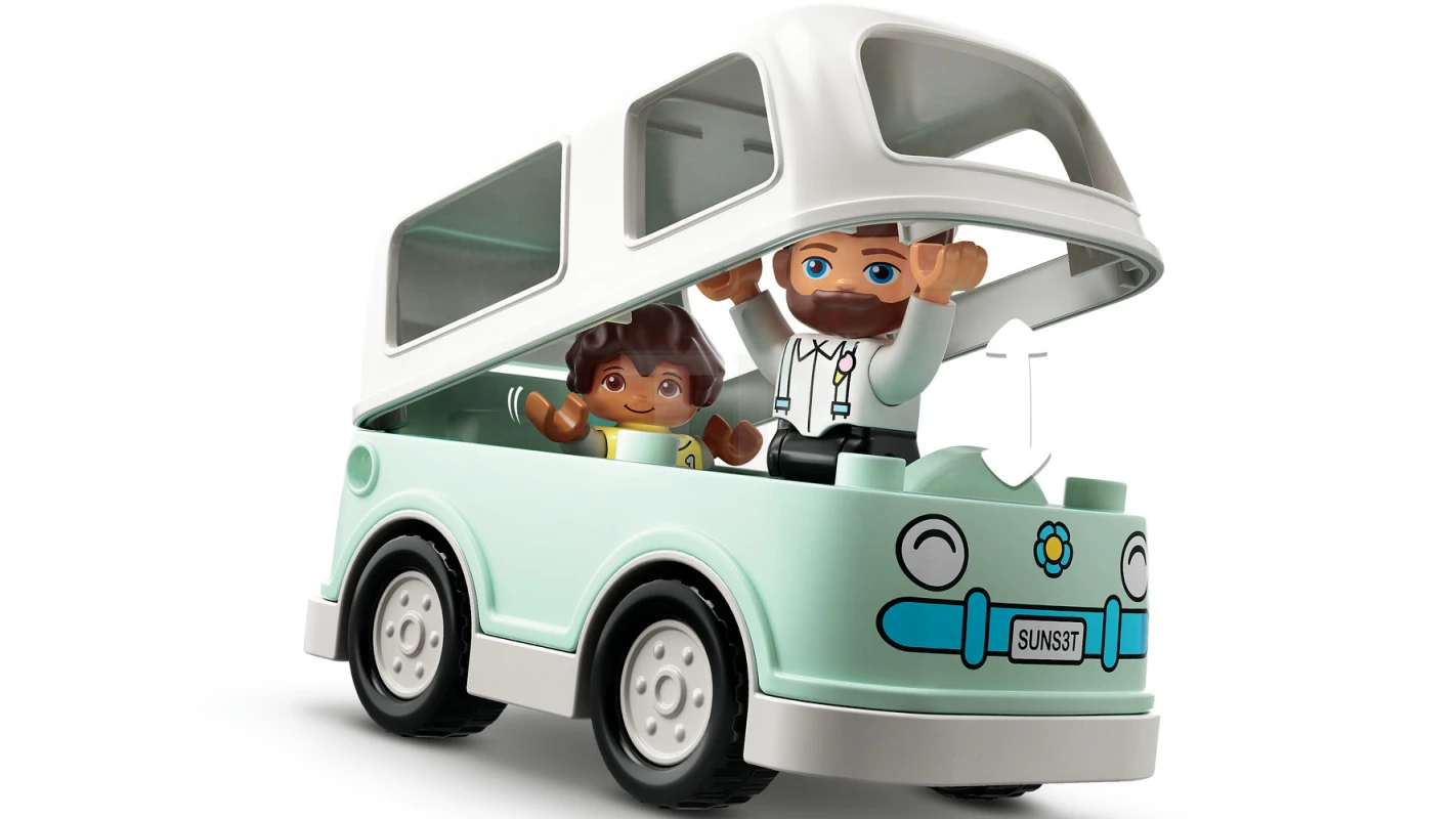 LEGO&reg; 10948 Car Park and Car Wash