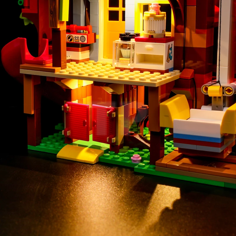 Set di illuminazione per la casa sull'albero dell'amicizia LEGO® 41703