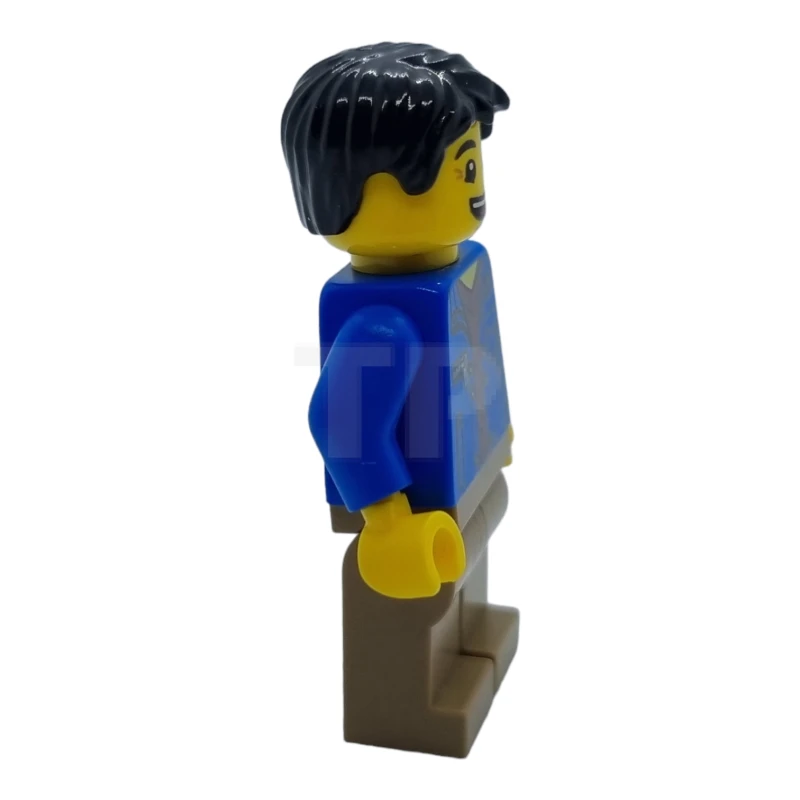 LEGO&reg; hol282 Homme, cheveux noirs, veste bleue, chemise rouge foncé, jambes bronzées.