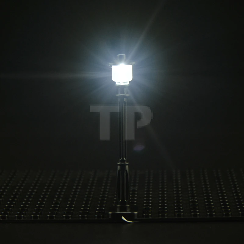 Black Street Light with USB Connector (Bright White Light)