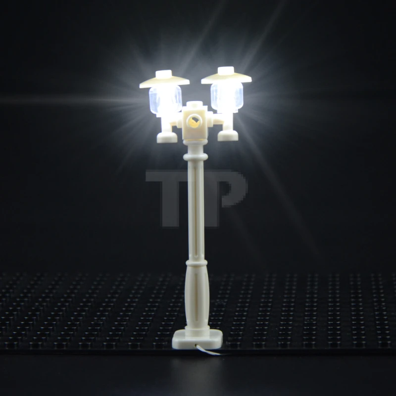 Double lampadaire (blanc brillant) avec connecteur USB