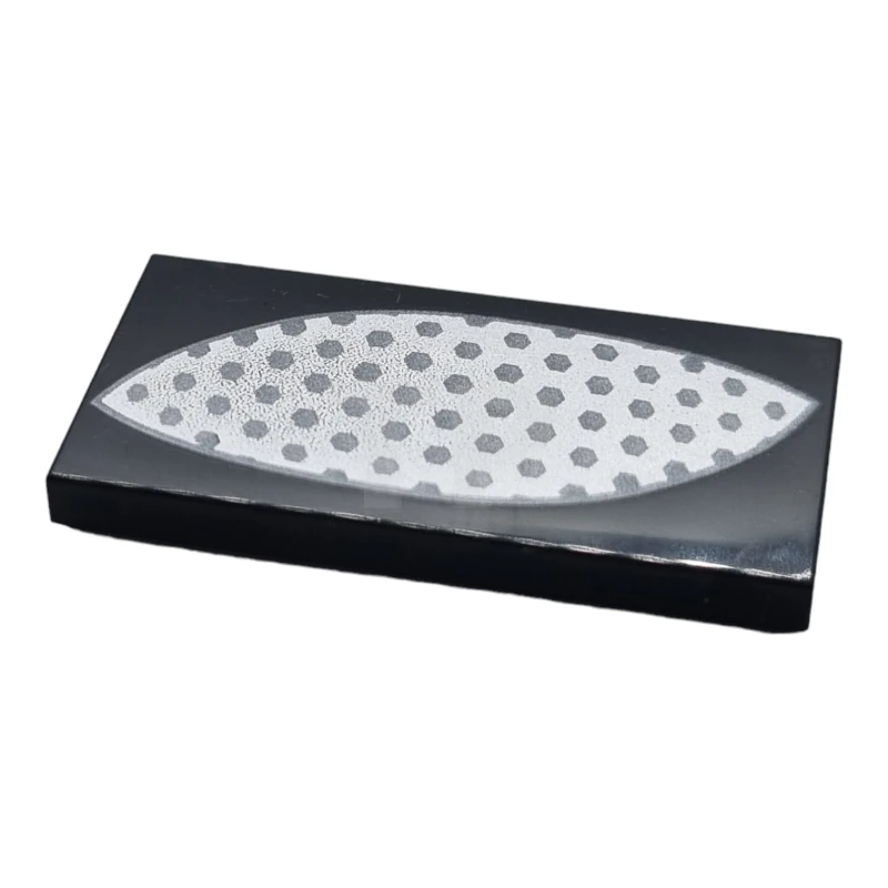 LEGO&reg; 6337799 - 87079pb1218L - Carreau 2 x 4 avec motif de cache-œil en maille - côté gauche.