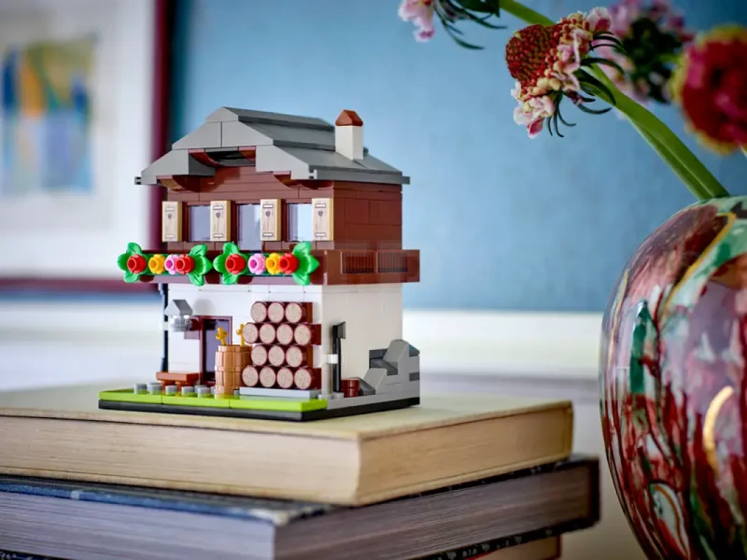 LEGO&reg; 40594 Houses of the World 3