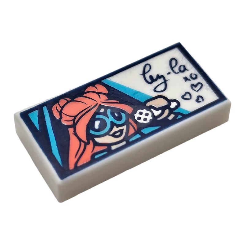 LEGO&reg; 6466377 - 3069pb1209 - Carreau 1 x 2 avec microphone et motif manuscrit.