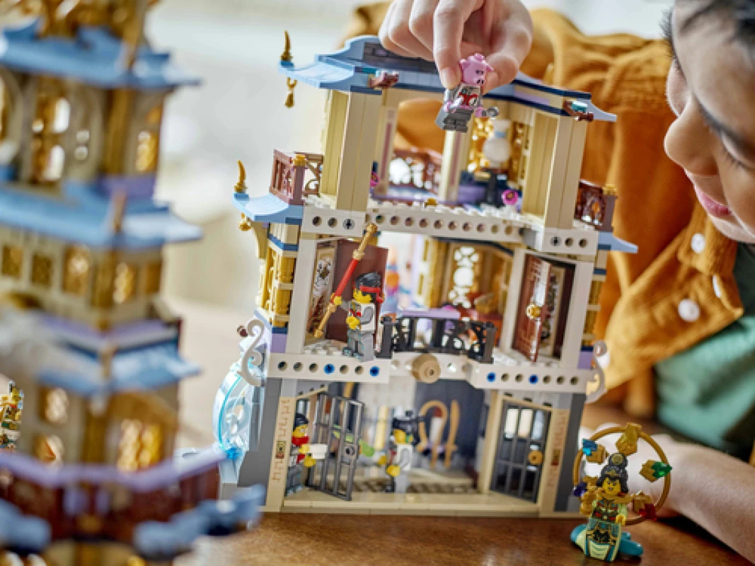 LEGO&reg; 80058 Celestial Pagoda