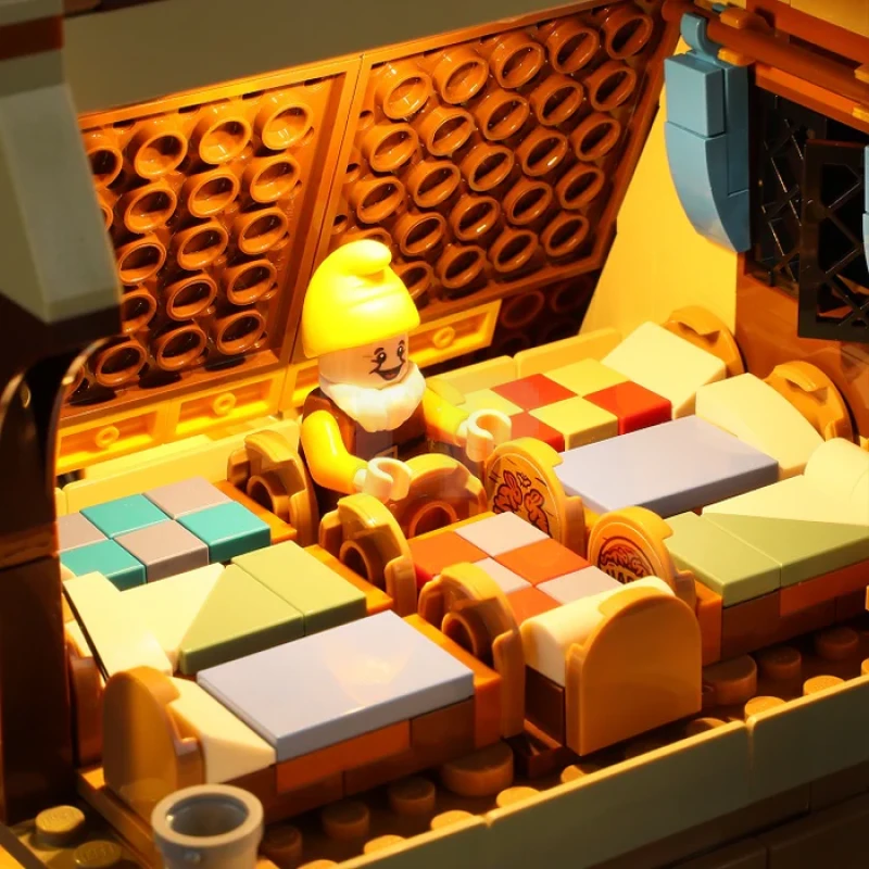 Light kit for LEGO® 43242 Snow White and the Seven Dwarfs' Cottage