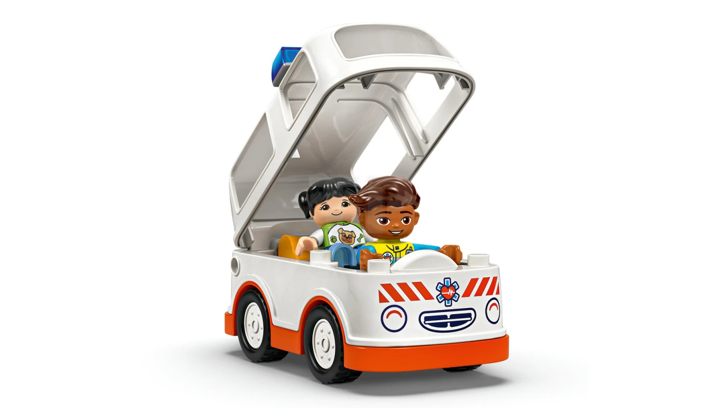 LEGO&reg; 10447 Ambulance & Driver