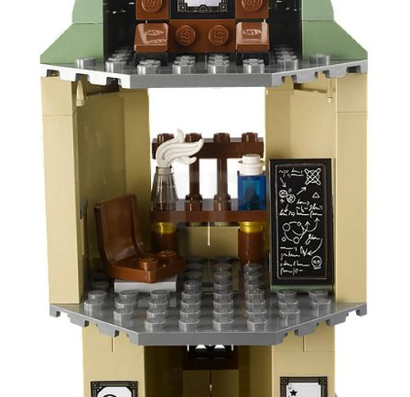 LEGO&reg; 4867 Hogwarts