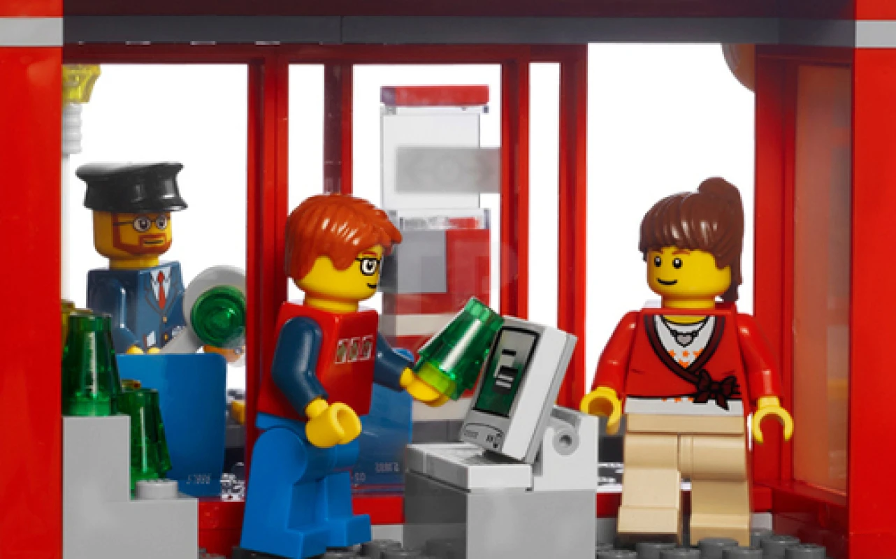 LEGO&reg; 7937 Train Station