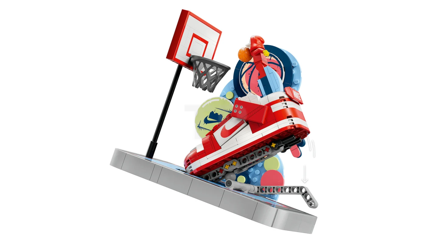 LEGO&reg; 43021 Nike Dunk Trickshot