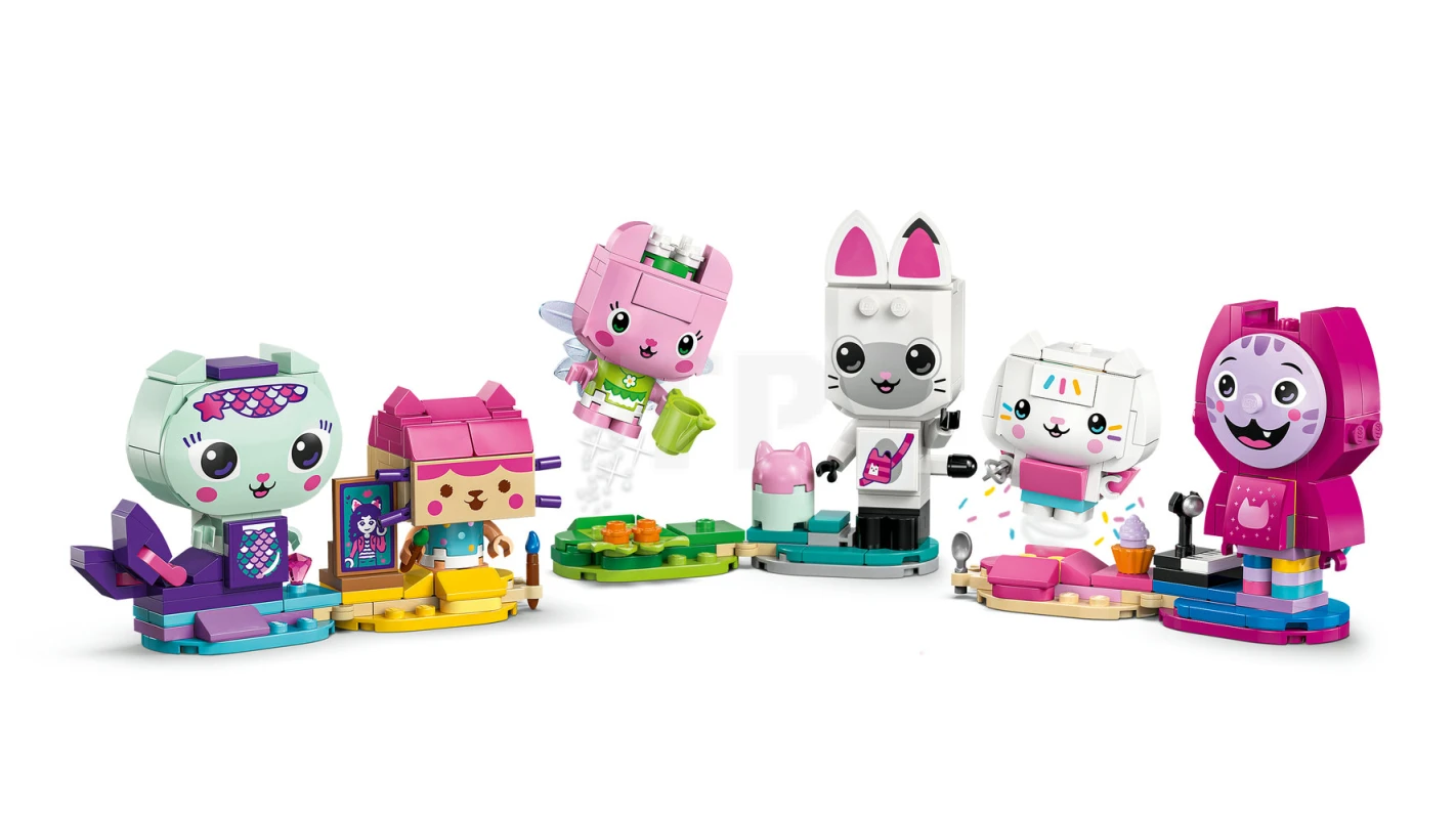 LEGO&reg; 11215 Gabby's Brick-Built Cat Friends