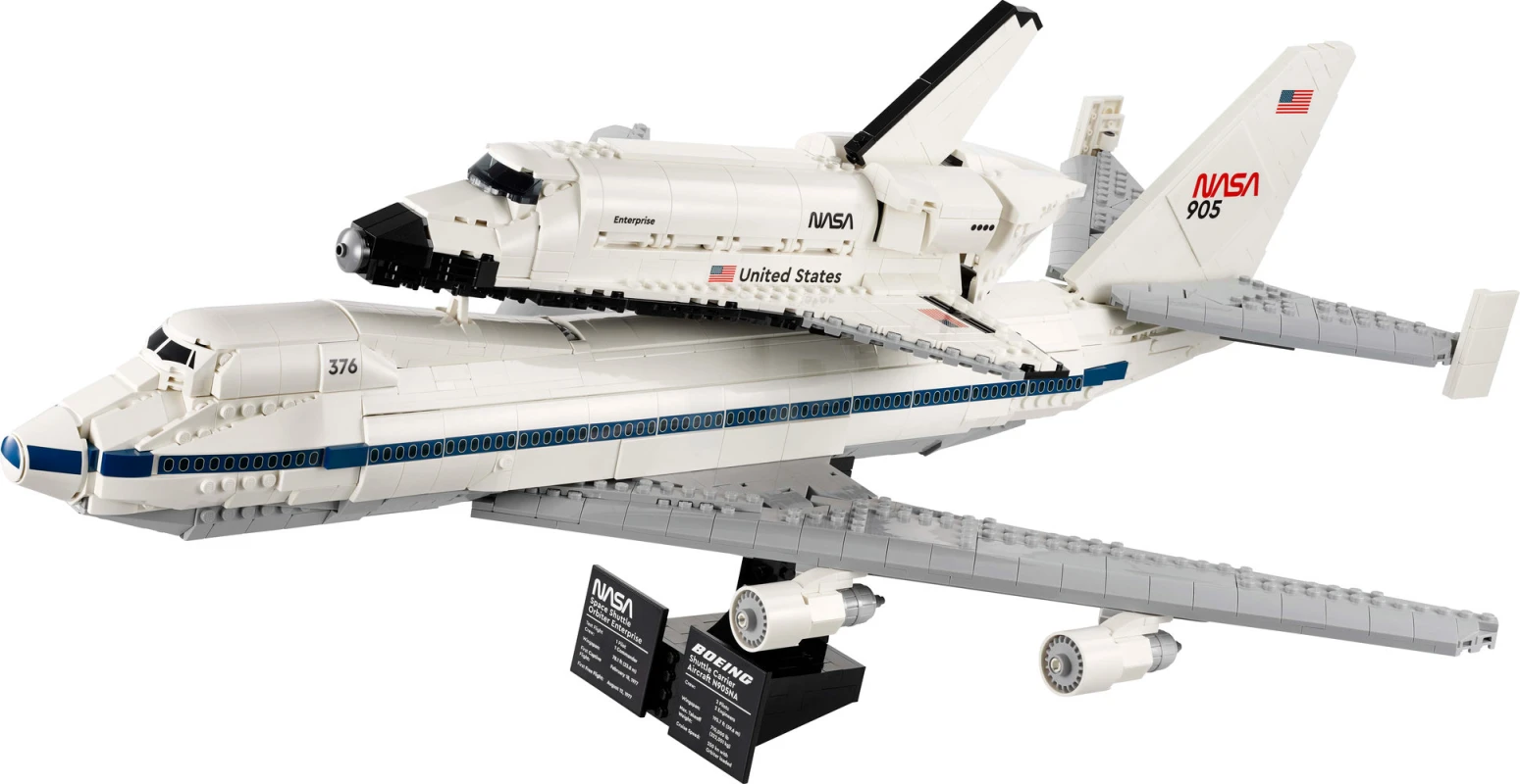 LEGO&reg; 10360 Shuttle Carrier Aircraft