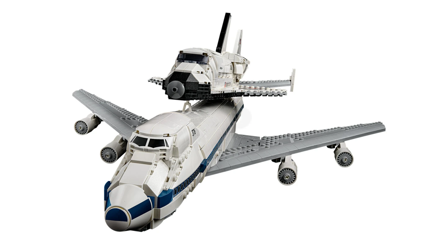 LEGO&reg; 10360 Shuttle Carrier Aircraft