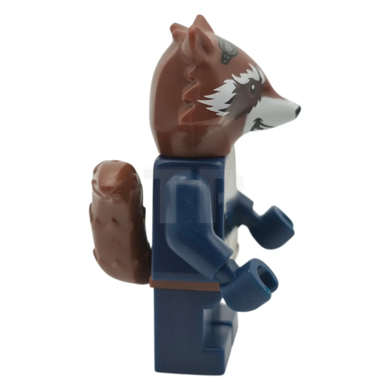 LEGO&reg; sh1068 Rocket Raccoon - Vestito blu scuro, sciarpa rosso scuro, testa marrone rossiccia