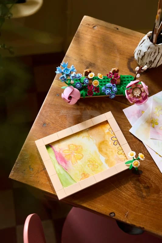 LEGO&reg; 40916 Floral Picture Frame