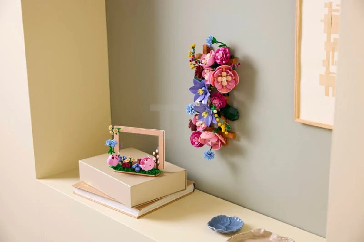 LEGO&reg; 40916 Floral Picture Frame