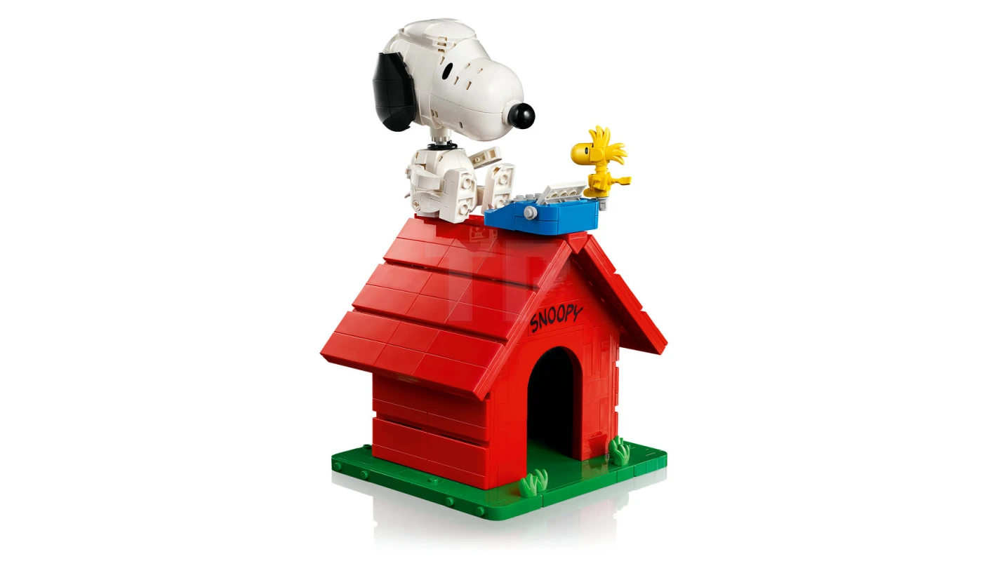 LEGO&reg; 21368 Peanuts: Snoopy's hondenhok