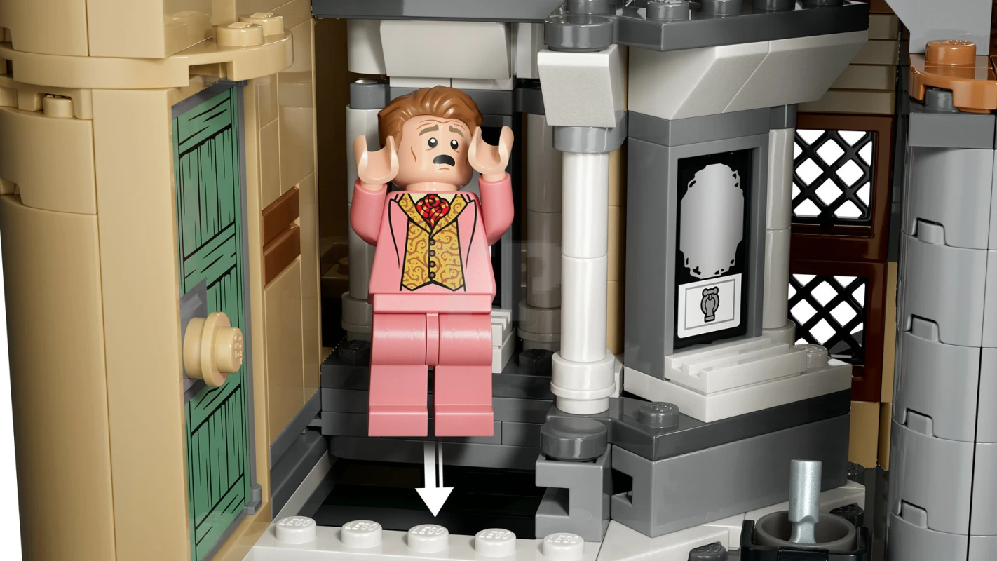 LEGO&reg; 76473 Le château de Poudlard : l’aile Est