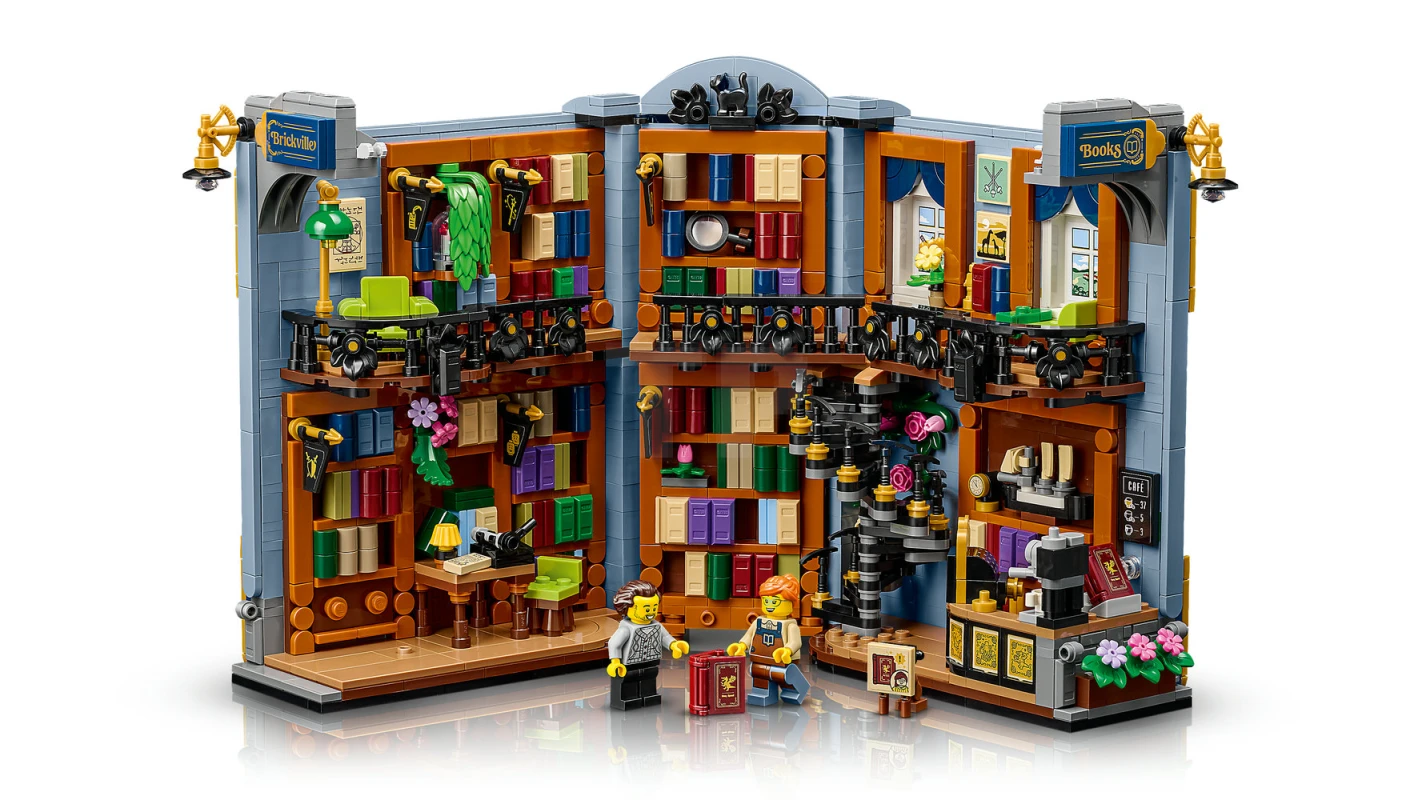 LEGO&reg; 11379 Bookstore: Book Nook