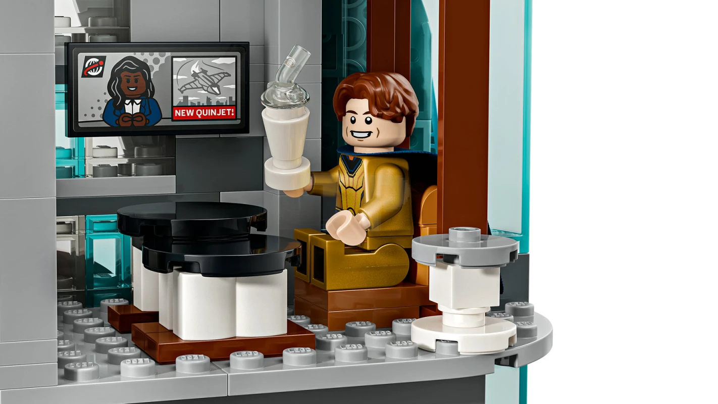 LEGO&reg; 76352 Avengers: Doomsday New Avengers Tower