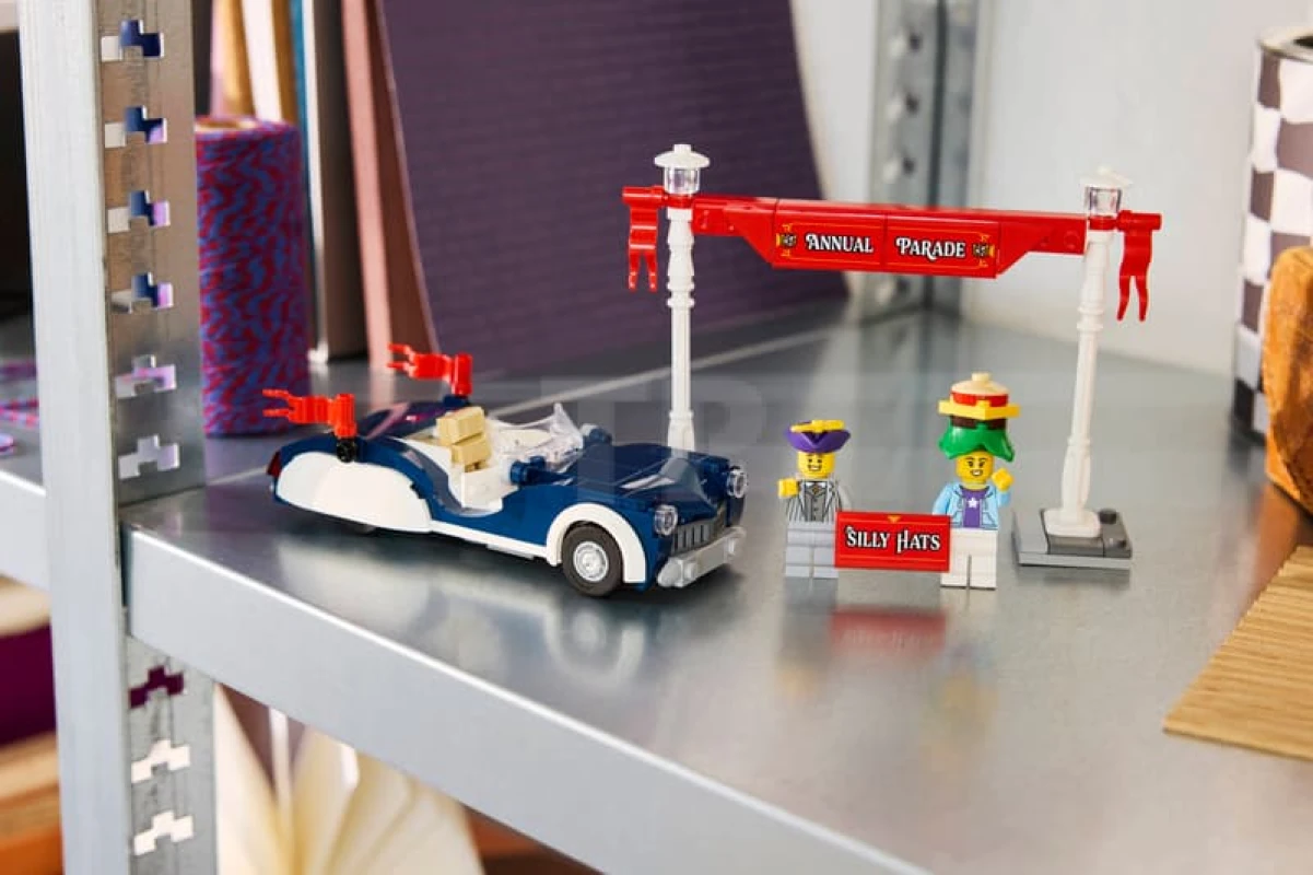 LEGO&reg; 40913 Vinage Parade Car