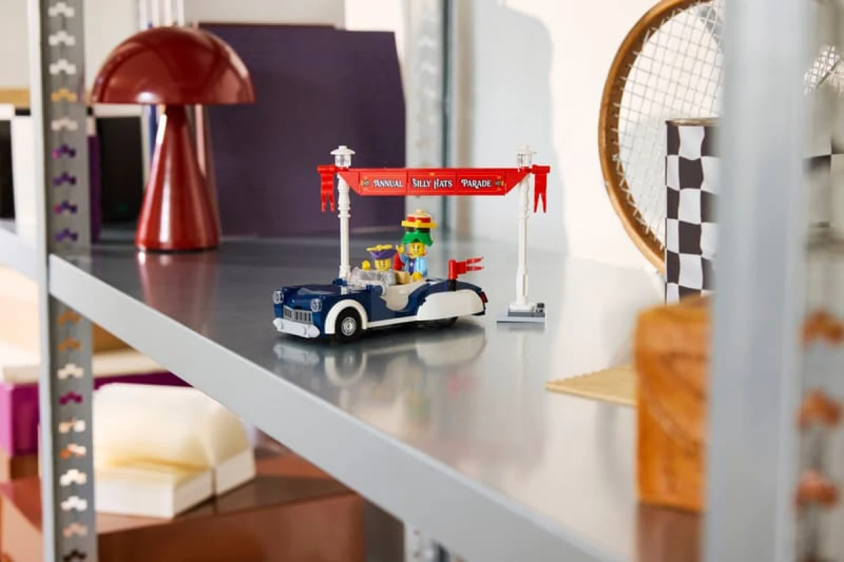 LEGO&reg; 40913 Vinage Parade Car