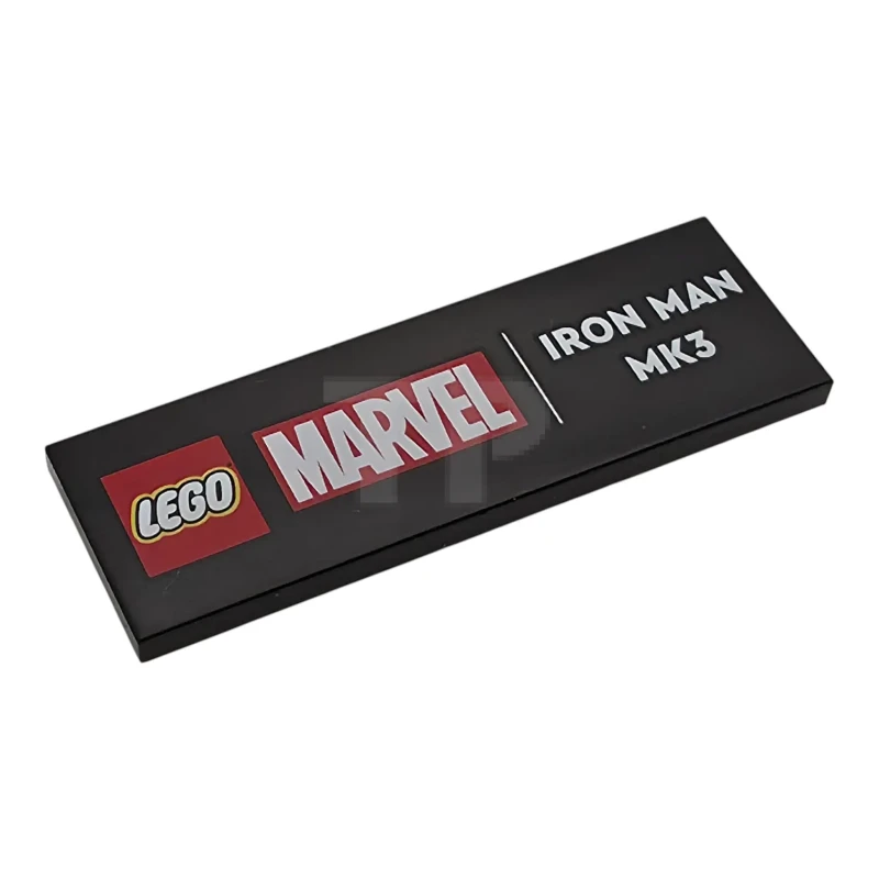 LEGO&reg; 6586342 - 69729pb220 - Baldosa de 2 x 6 con el logotipo rojo de LEGO Marvel y el diseño blanco «IRON MAN MK3»