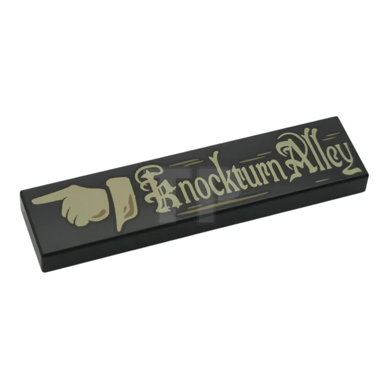 LEGO&reg; 6597975 - 2431pb0945 - Fliese 1 x 4 mit hellbrauner, zeigender Hand und „Knockturn Alley“-Schild-Motiv
