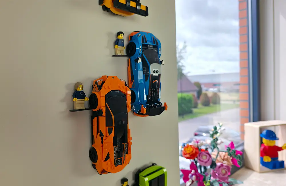 LEGO Speed Champions wall holder