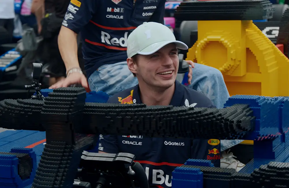 LEGO F1 Bricks on Track