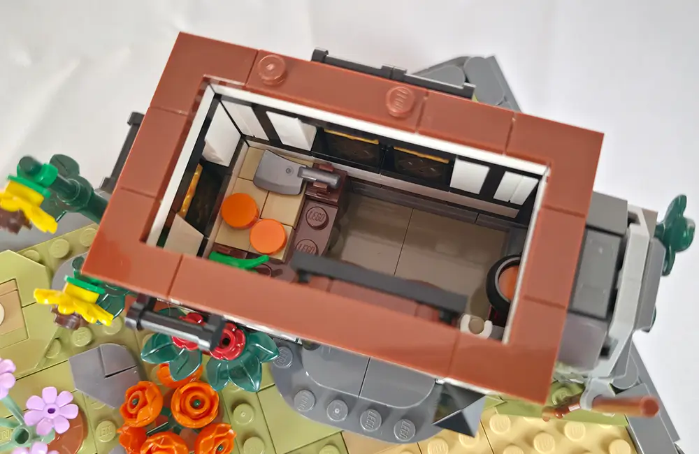 HC_2 LEGO® 11372 Autumn Cottage Garden